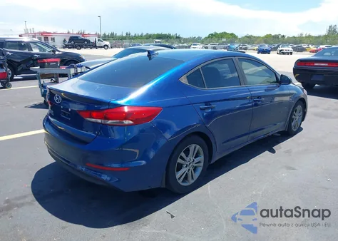 2017 Hyundai Elantra Value Edition z USA, uszkodzony, nr VIN 5NPD84LF8HH196558